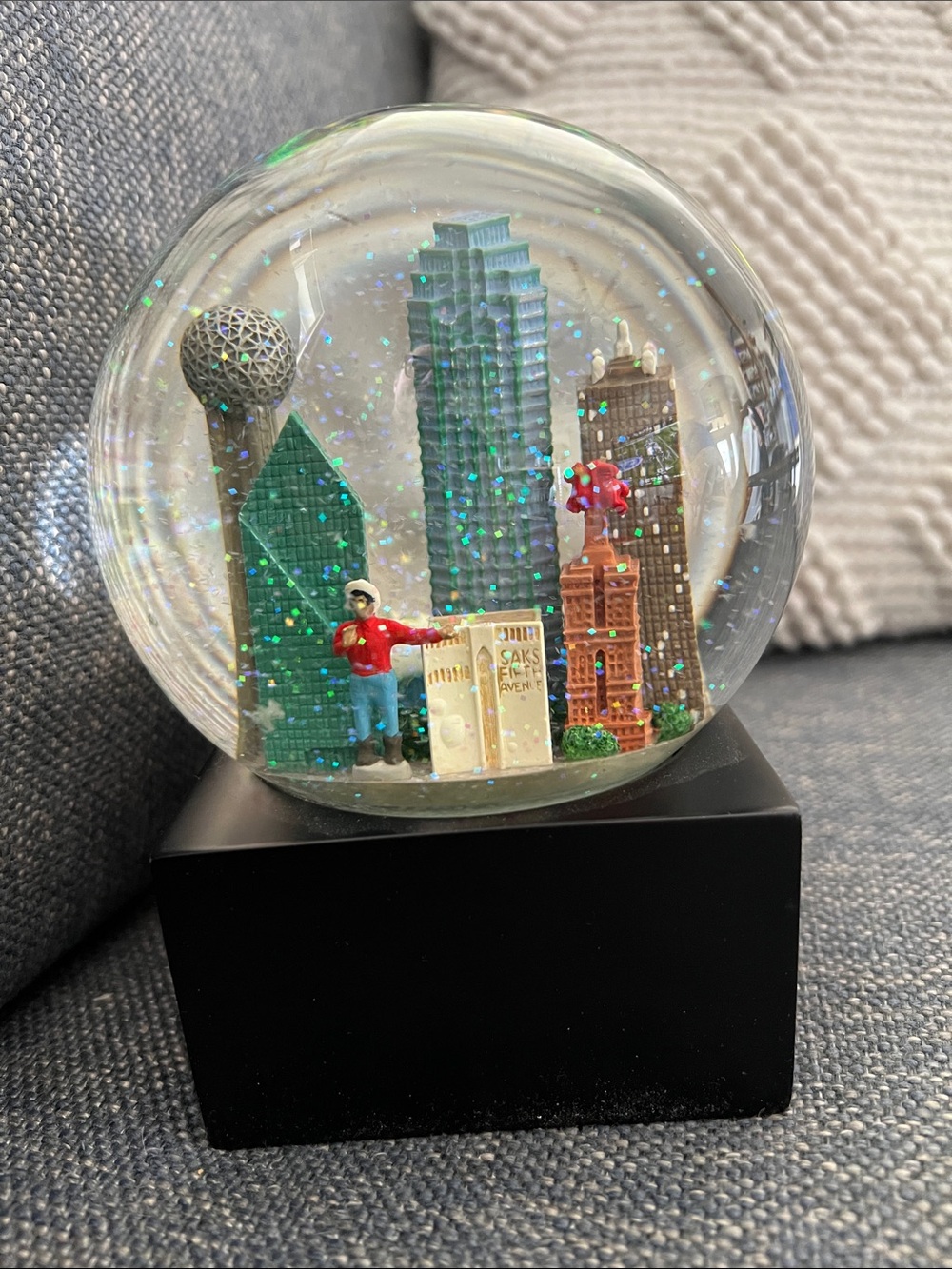 Saks Fifth Avenue Dallas Skyline Musical Snow Globe - EXCELLENT CONDITION